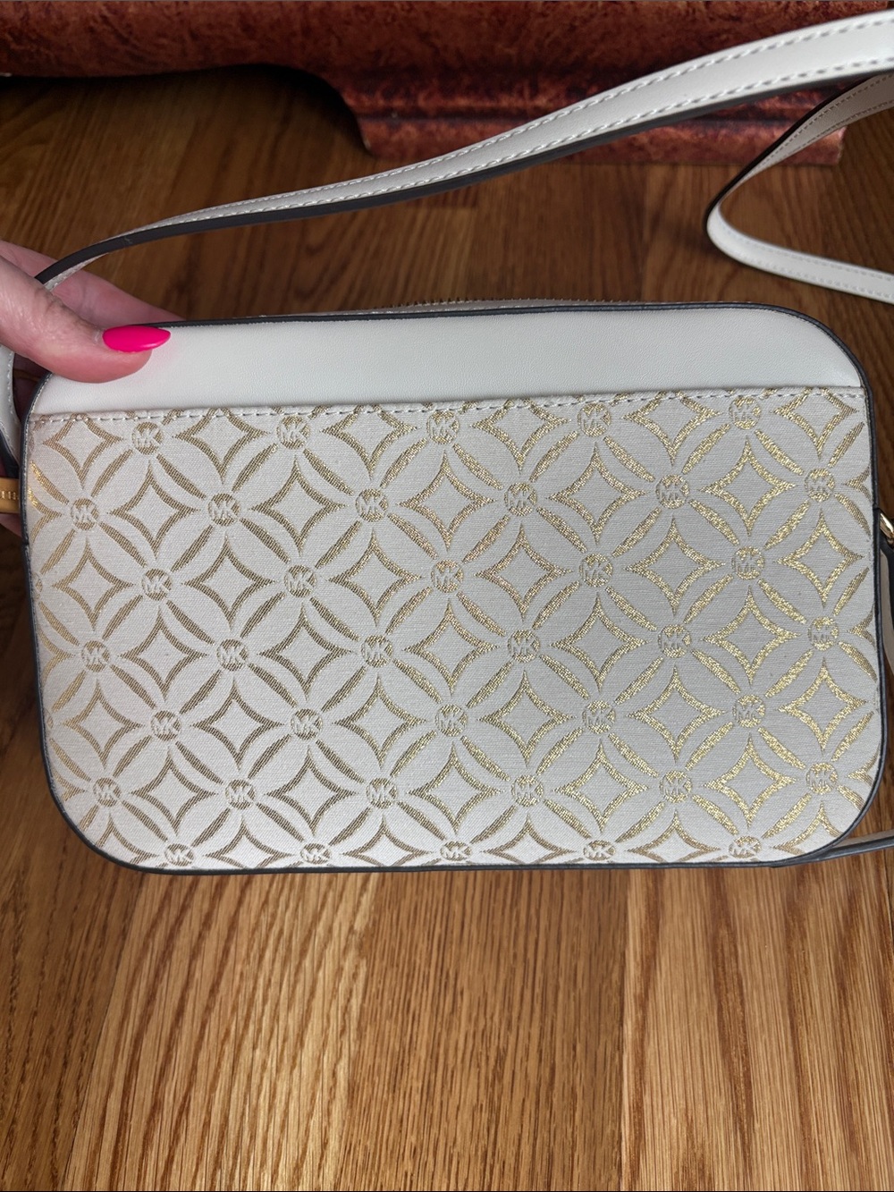 Michael Kors Jet Set Cream & Gold MK Signature Chain Crossbody Bag NEW - Picture 8 of 15